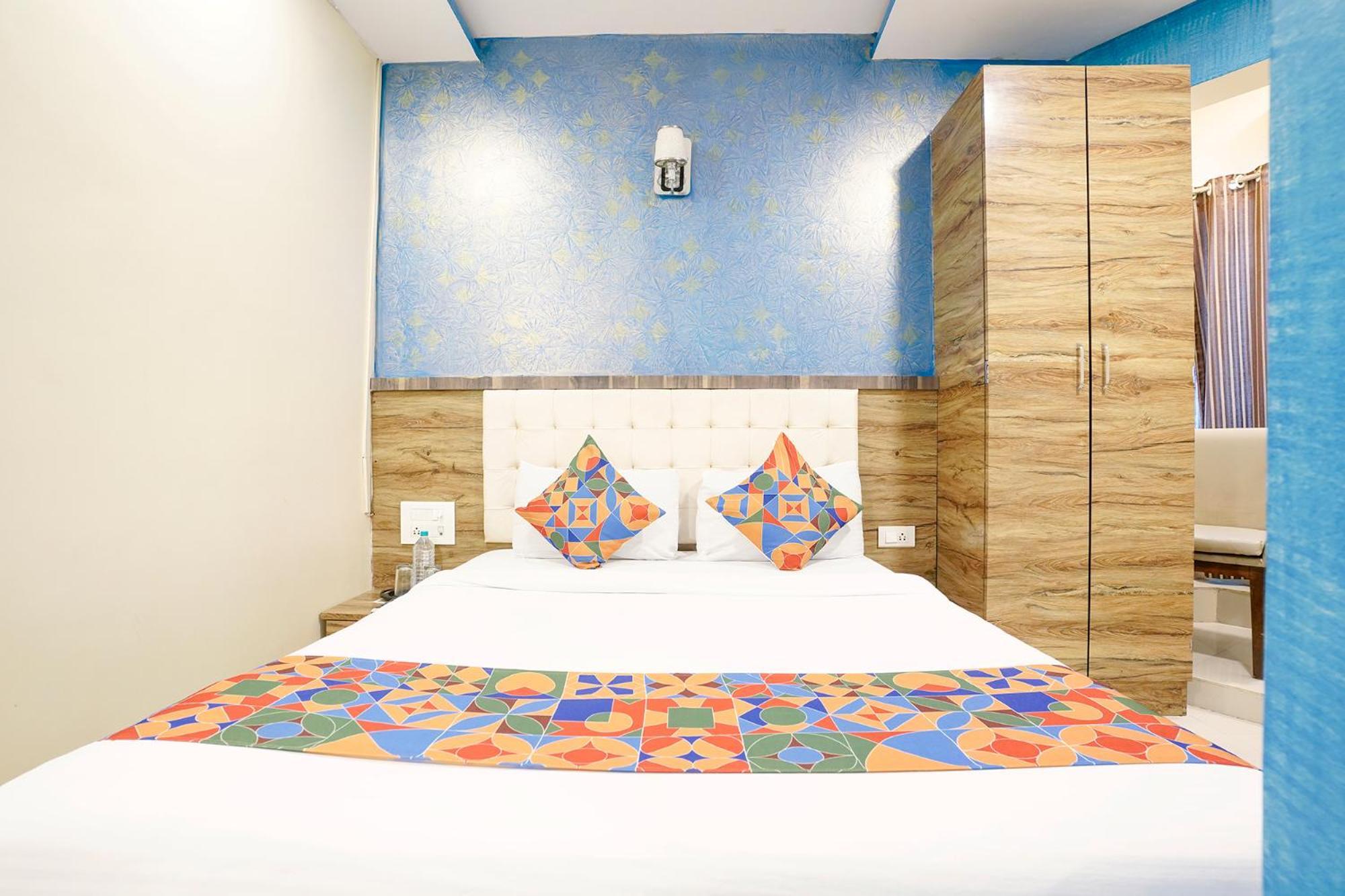 Fabexpress Sarah Gold - Nr Nesco Exhibition Center Hotel Mumbai  Buitenkant foto